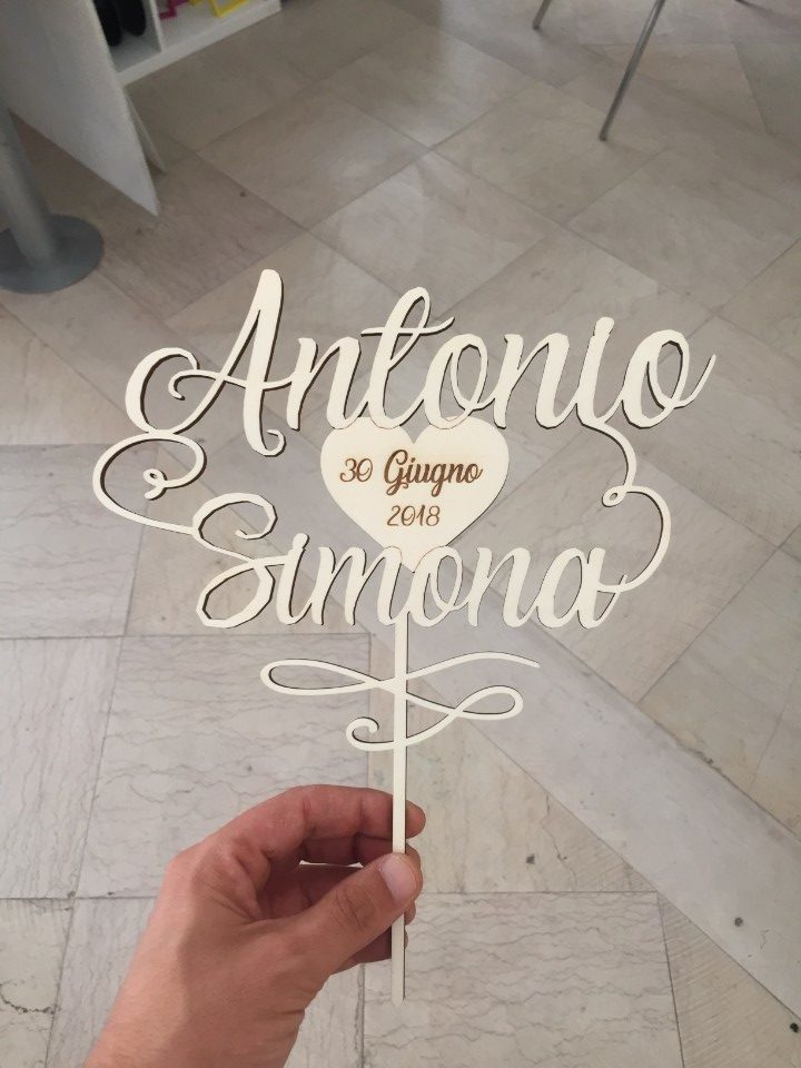 cake topper personalizzato in plexiglas con incisione laser dedica