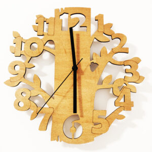 orologio-in-legno-con-taglio-laser